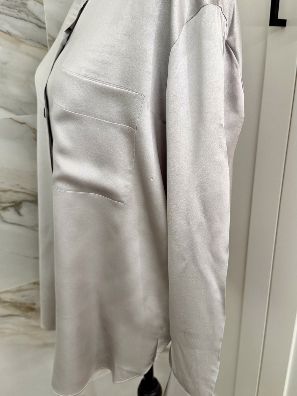 Vince 100% Silk Button-Down Shirt Silver New long sleeve Elegant Luxe Sz XL - Picture 5 of 14